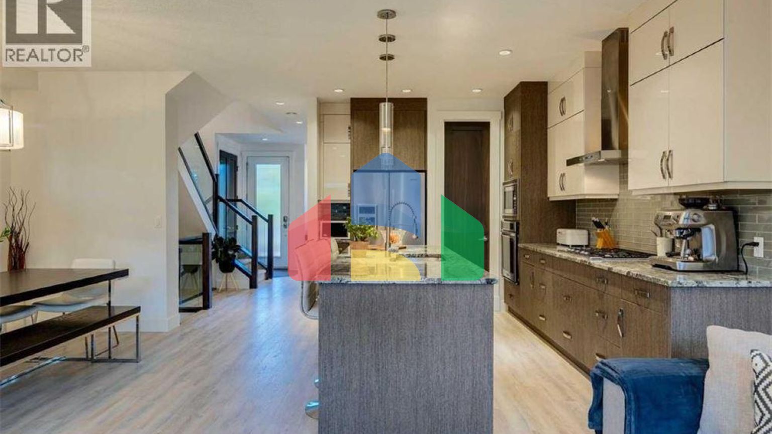 Residential - Single Family Home - Calgary, Canada - Canada