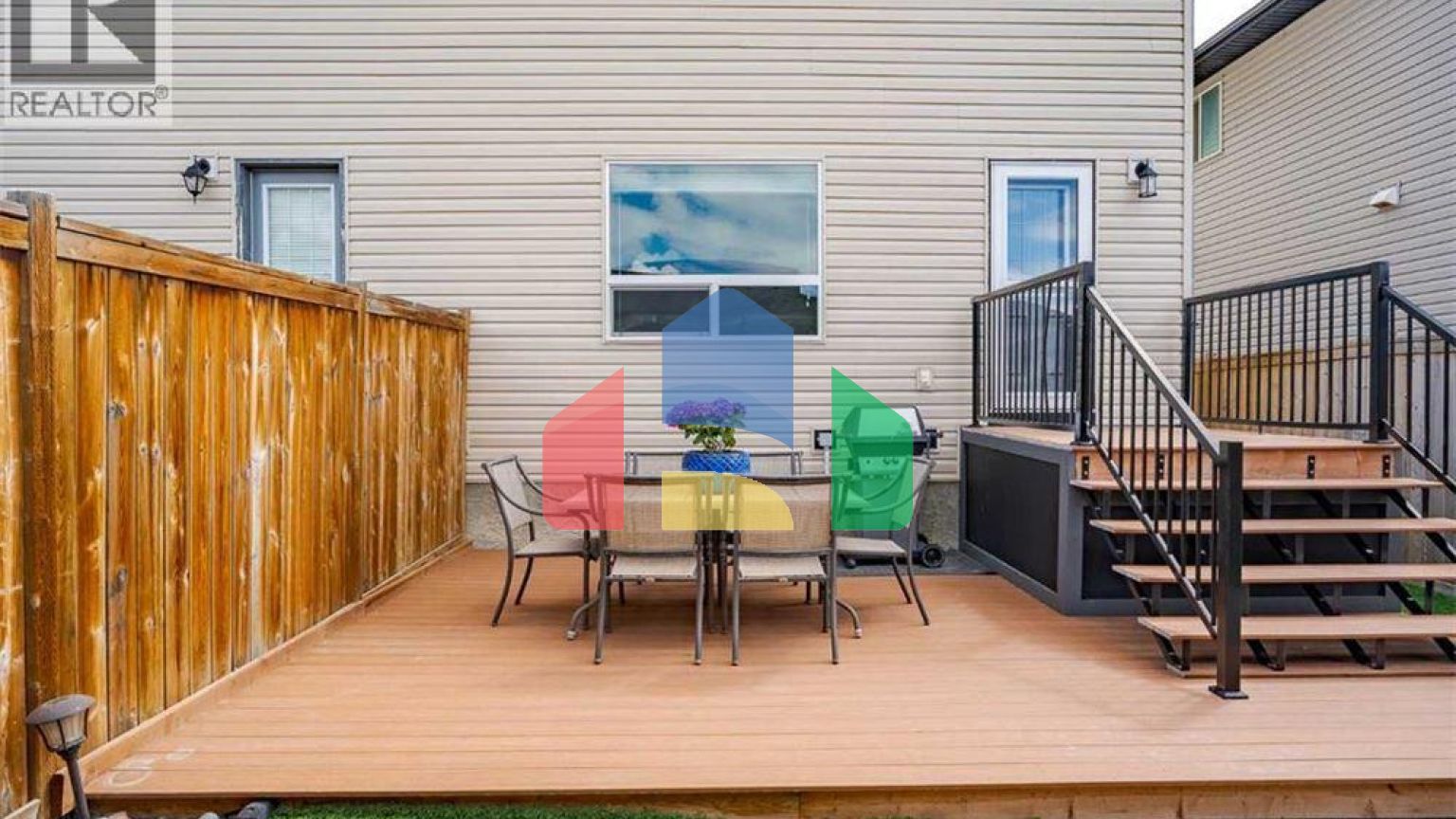 Residential - Single Family Home - Calgary, Canada - Canada