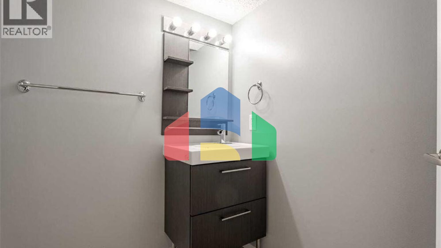 Residential - Single Family Home - Calgary, Canada - Canada