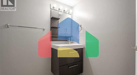 Residential - Single Family Home - Calgary, Canada - Canada