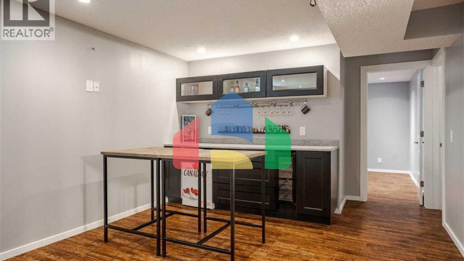 Residential - Single Family Home - Calgary, Canada - Canada