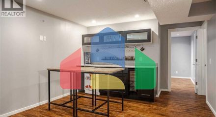 Residential - Single Family Home - Calgary, Canada - Canada