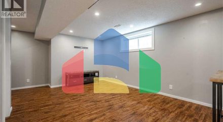 Residential - Single Family Home - Calgary, Canada - Canada