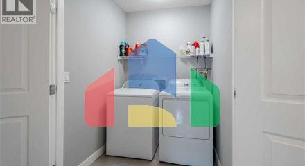 Residential - Single Family Home - Calgary, Canada - Canada