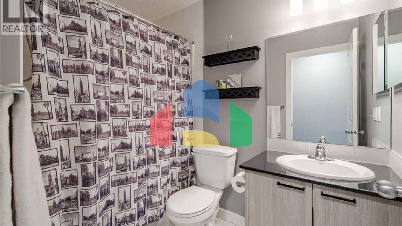 Residential - Single Family Home - Calgary, Canada - Canada