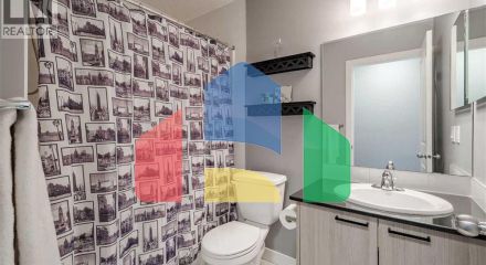 Residential - Single Family Home - Calgary, Canada - Canada