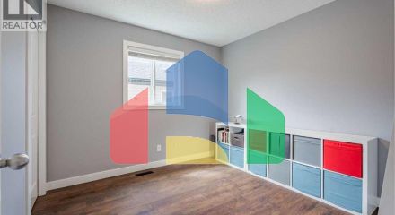 Residential - Single Family Home - Calgary, Canada - Canada