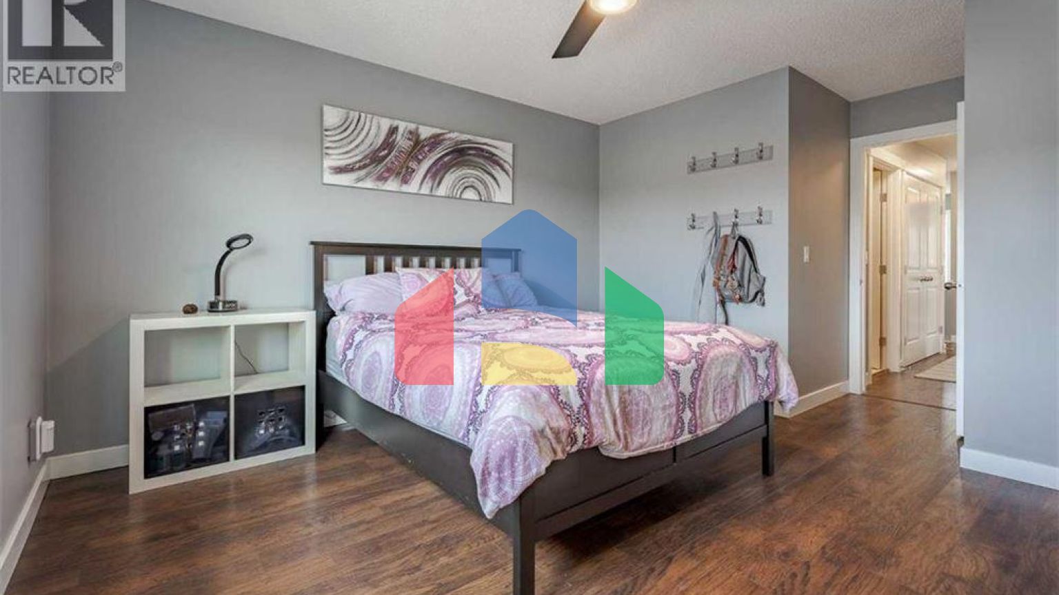 Residential - Single Family Home - Calgary, Canada - Canada