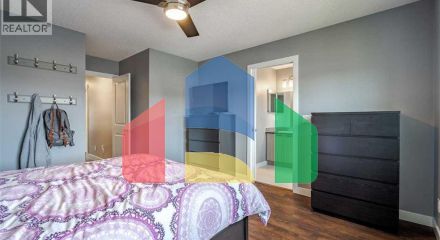 Residential - Single Family Home - Calgary, Canada - Canada