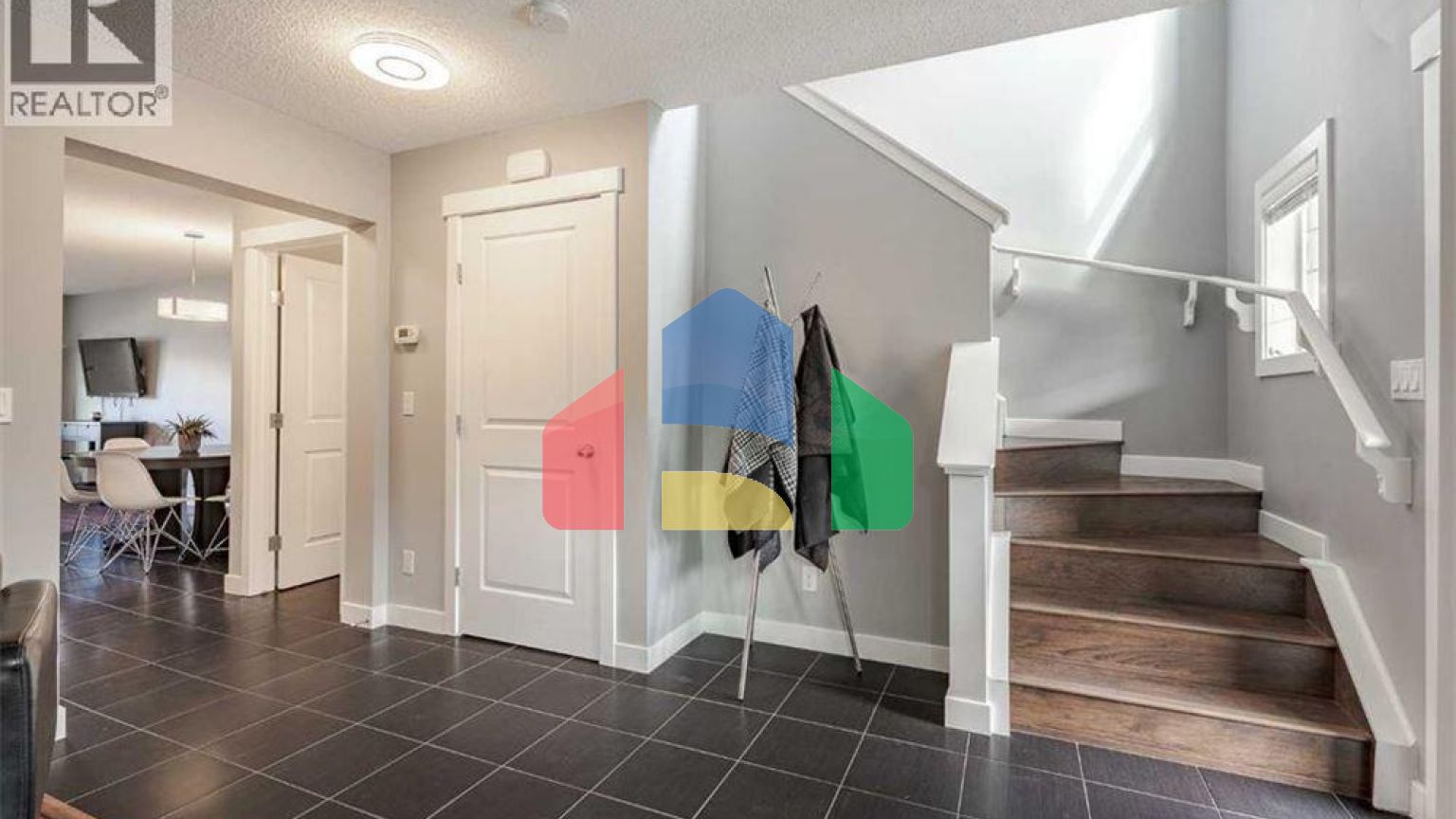 Residential - Single Family Home - Calgary, Canada - Canada