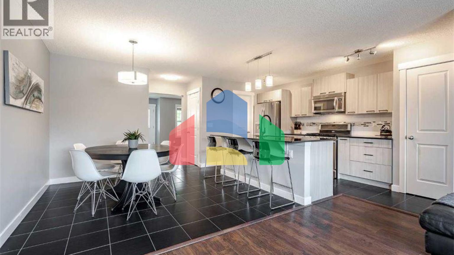 Residential - Single Family Home - Calgary, Canada - Canada