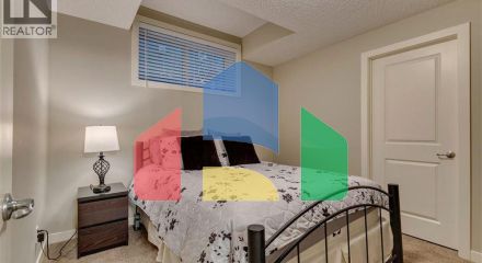 Residential - Single Family Home - Calgary, Canada - Canada