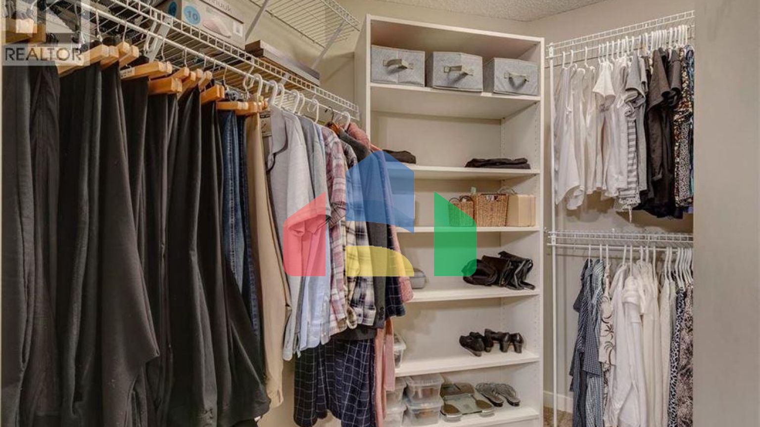 Residential - Single Family Home - Calgary, Canada - Canada