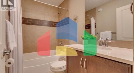 Residential - Single Family Home - Calgary, Canada - Canada