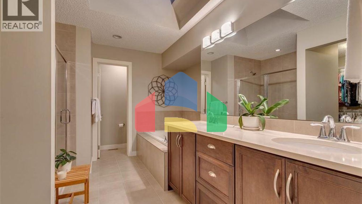 Residential - Single Family Home - Calgary, Canada - Canada