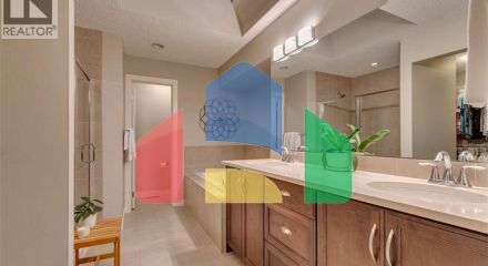 Residential - Single Family Home - Calgary, Canada - Canada