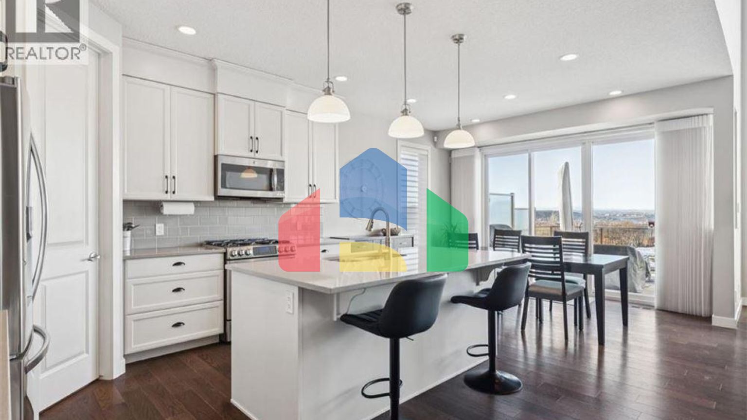 Residential - Single Family Home - Calgary, Canada - Canada