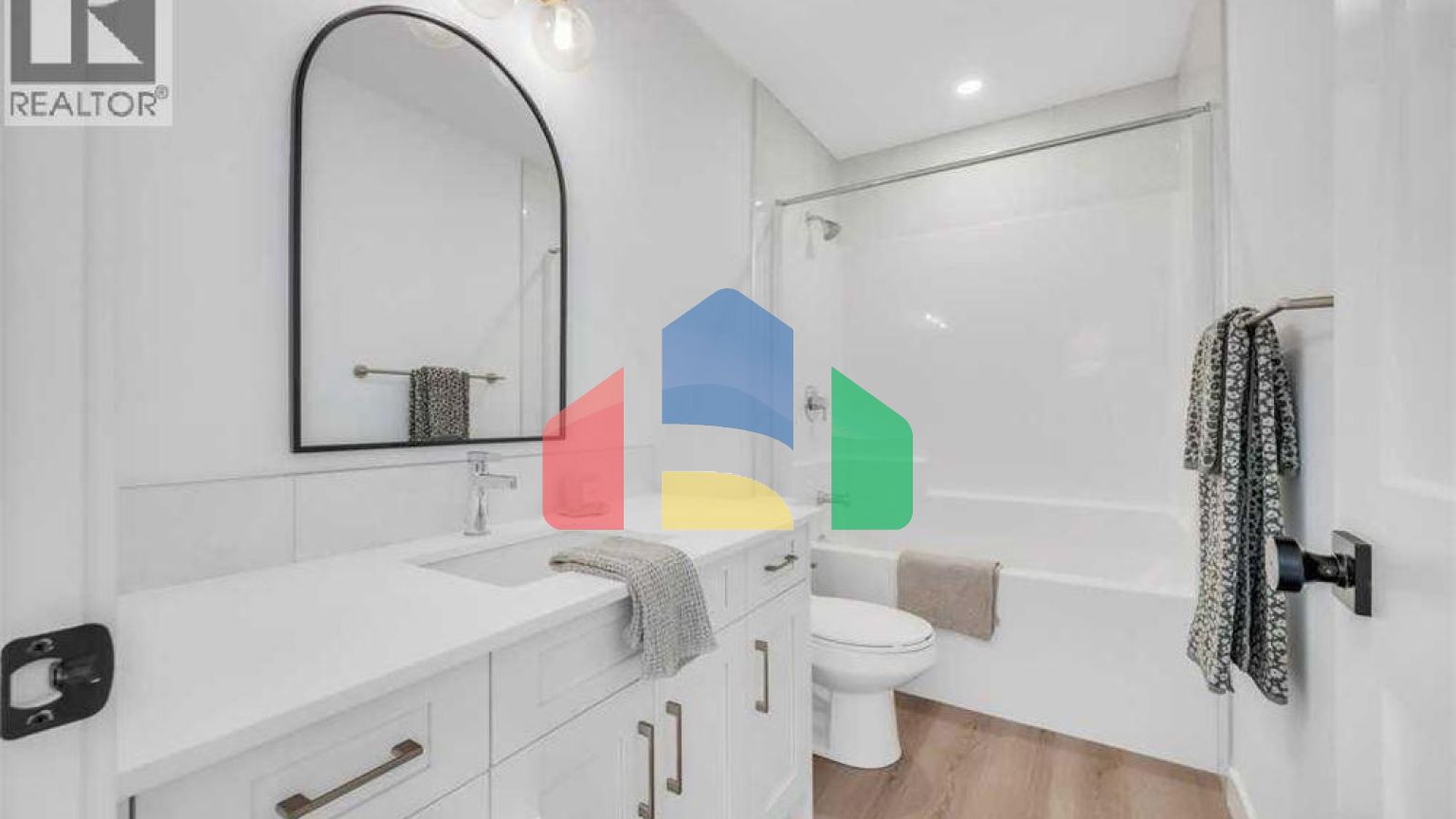 Residential - Condo/Apartment - Calgary, Canada - Canada