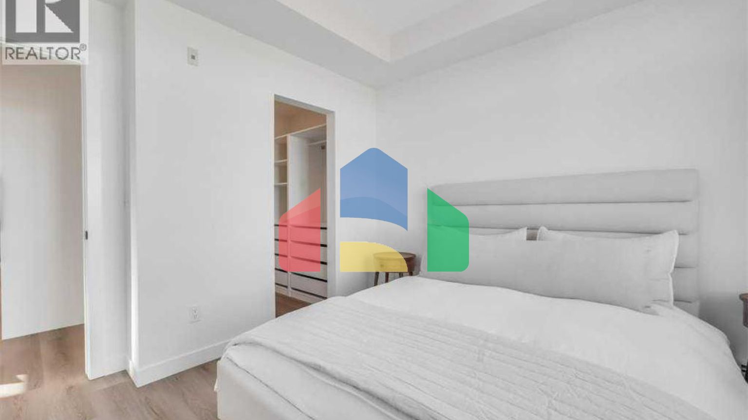 Residential - Condo/Apartment - Calgary, Canada - Canada