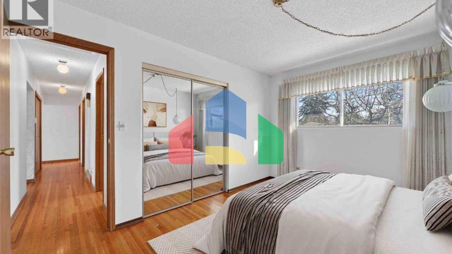 Residential - Single Family Home - Calgary, Canada - Canada