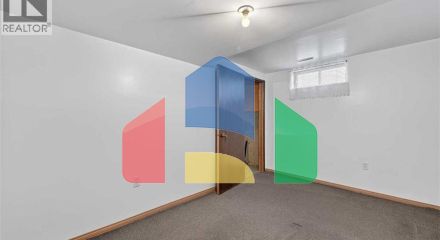 Residential - Single Family Home - Calgary, Canada - Canada