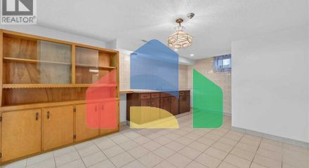 Residential - Single Family Home - Calgary, Canada - Canada