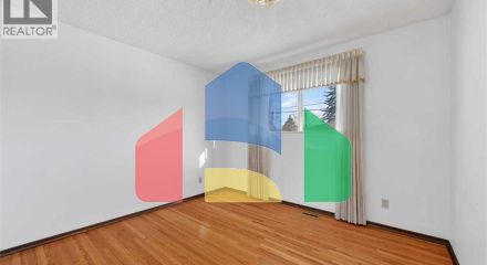 Residential - Single Family Home - Calgary, Canada - Canada