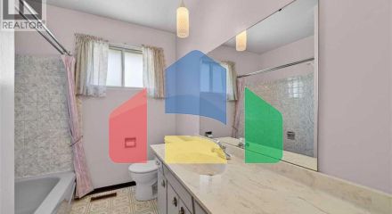 Residential - Single Family Home - Calgary, Canada - Canada