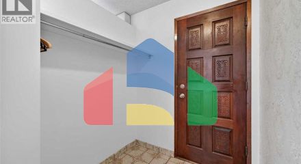 Residential - Single Family Home - Calgary, Canada - Canada