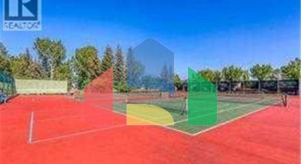 Residential - Single Family Home - Calgary, Canada - Canada