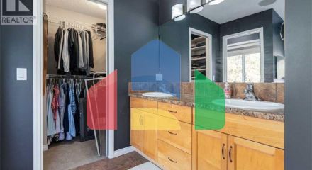 Residential - Single Family Home - Calgary, Canada - Canada