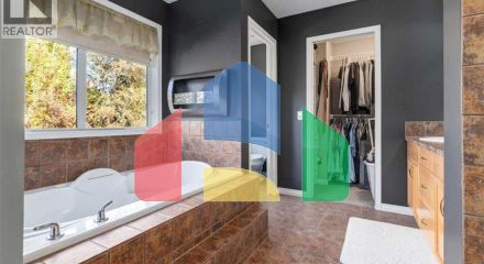 Residential - Single Family Home - Calgary, Canada - Canada