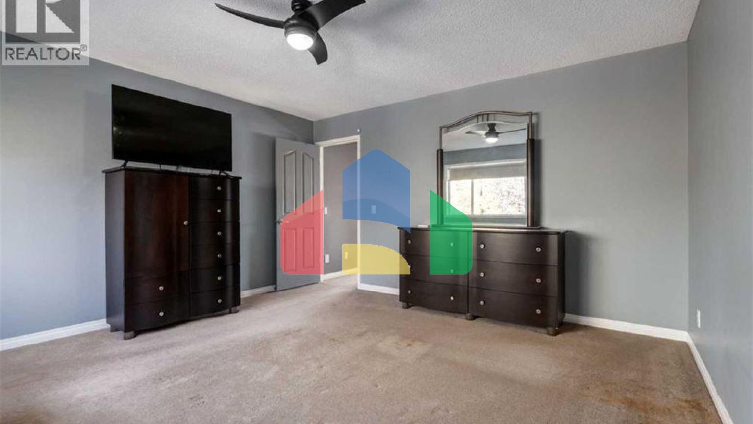 Residential - Single Family Home - Calgary, Canada - Canada