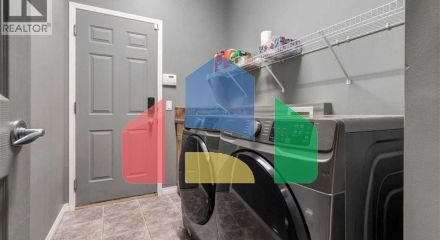 Residential - Single Family Home - Calgary, Canada - Canada