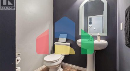 Residential - Single Family Home - Calgary, Canada - Canada