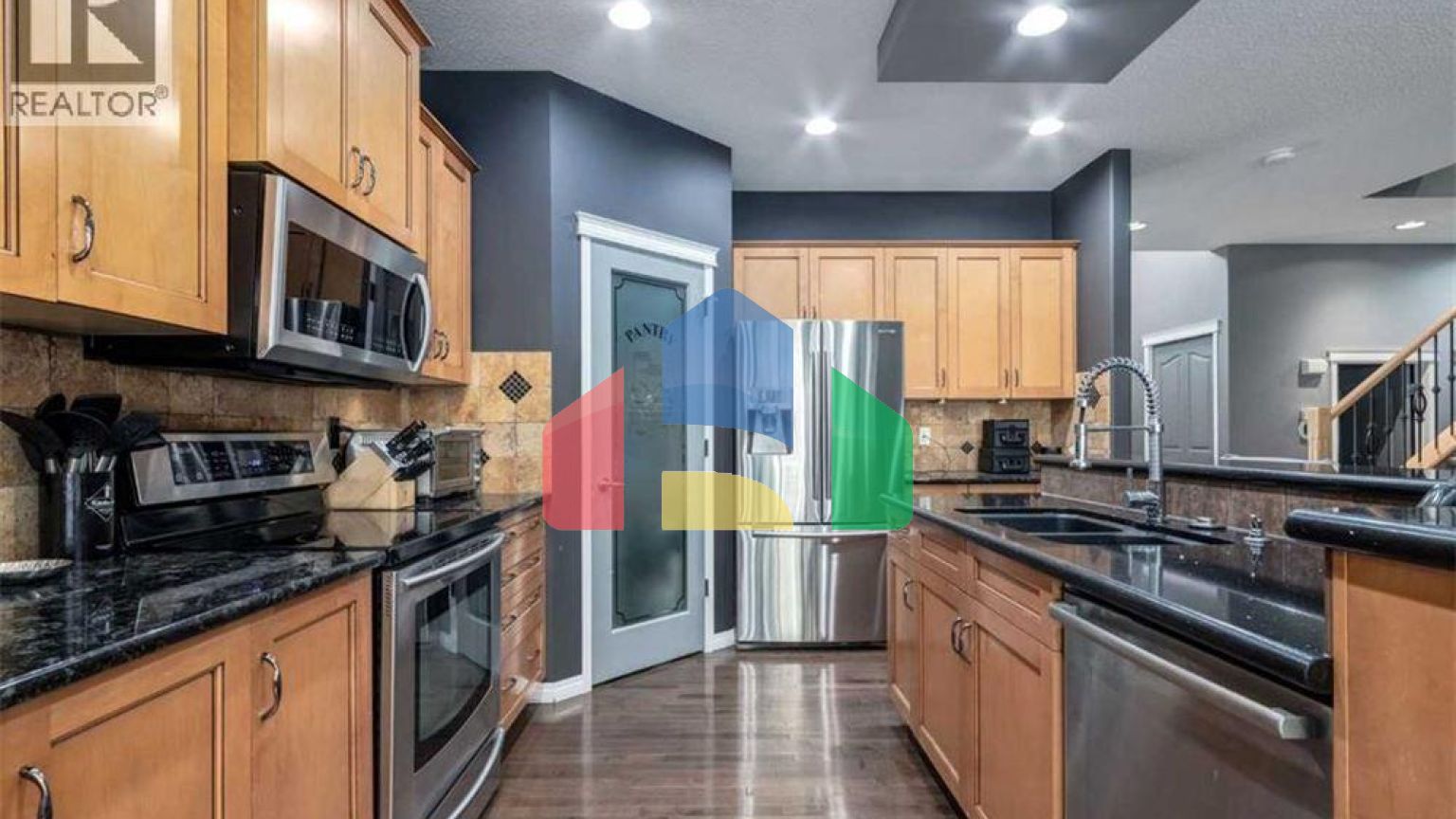 Residential - Single Family Home - Calgary, Canada - Canada