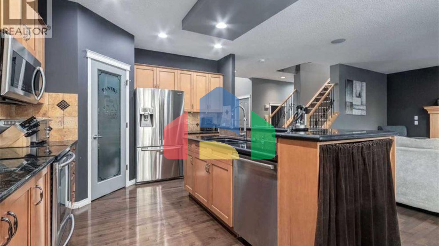 Residential - Single Family Home - Calgary, Canada - Canada