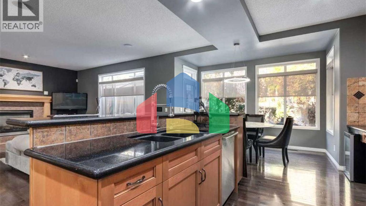 Residential - Single Family Home - Calgary, Canada - Canada