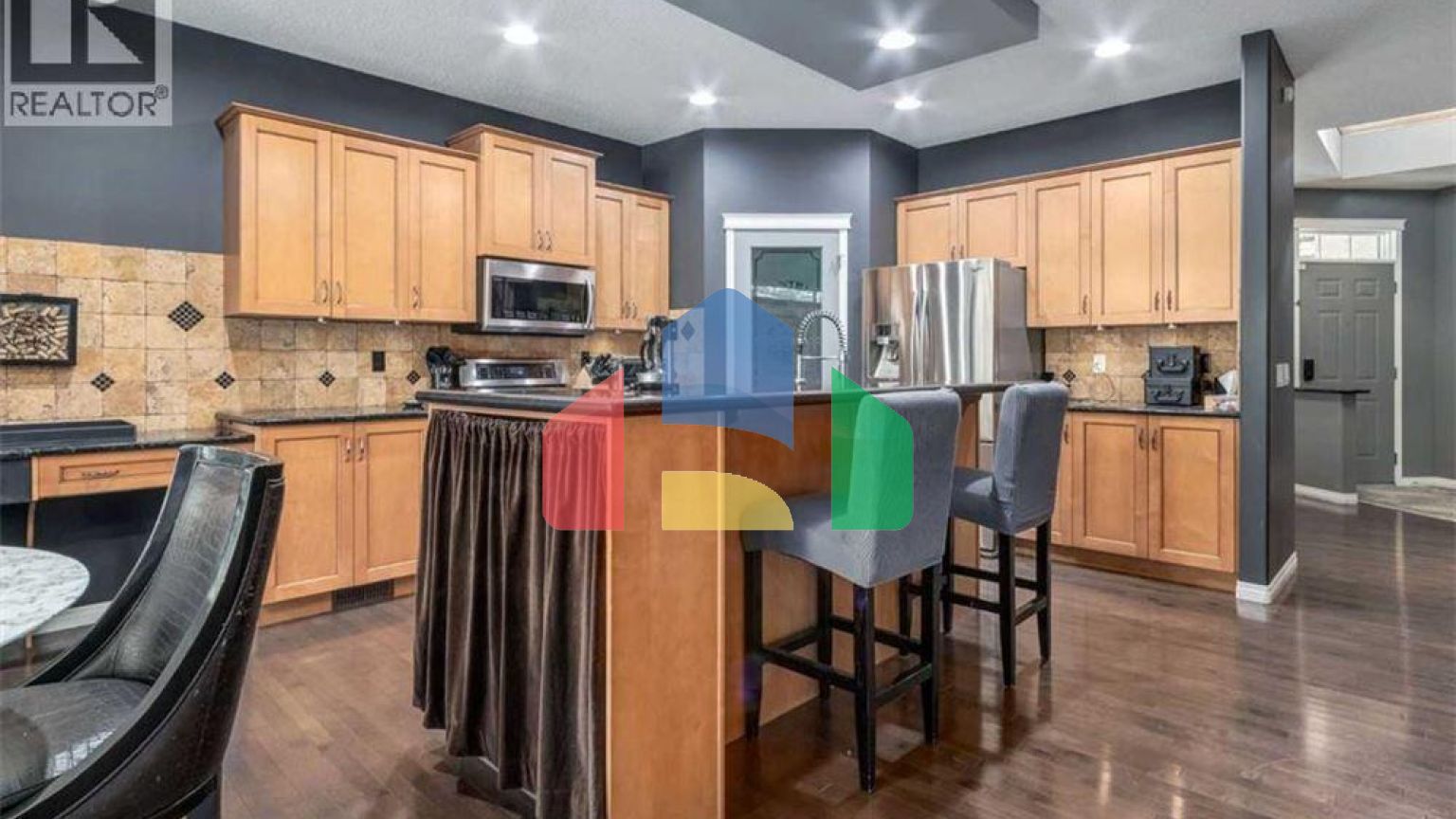 Residential - Single Family Home - Calgary, Canada - Canada