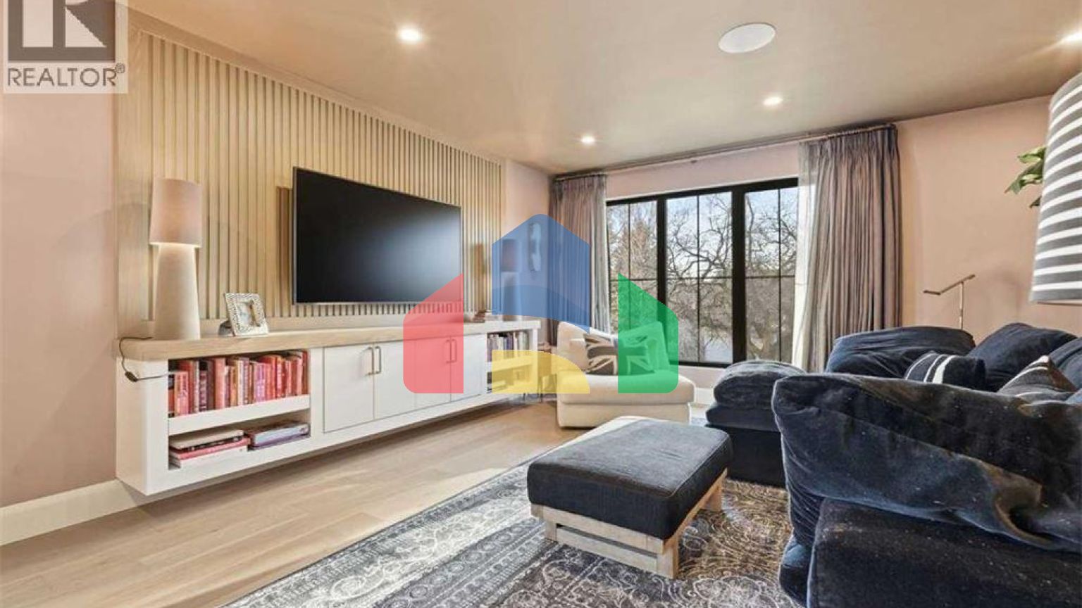 Residential - Single Family Home - Calgary, Canada - Canada