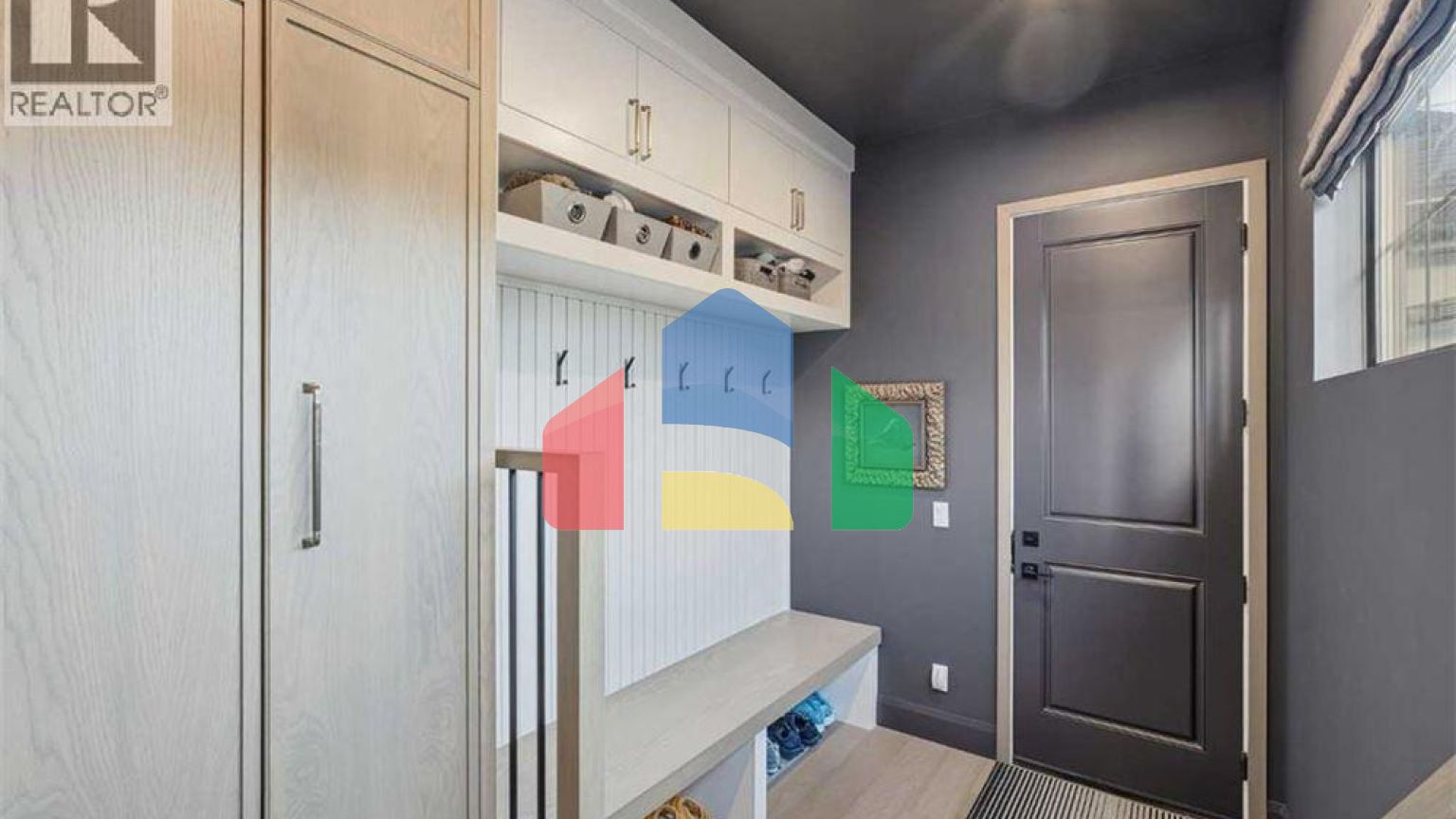 Residential - Single Family Home - Calgary, Canada - Canada