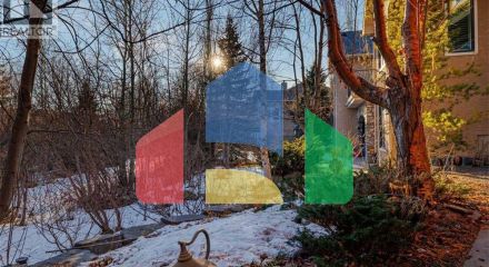 Residential - Single Family Home - Calgary, Canada - Canada