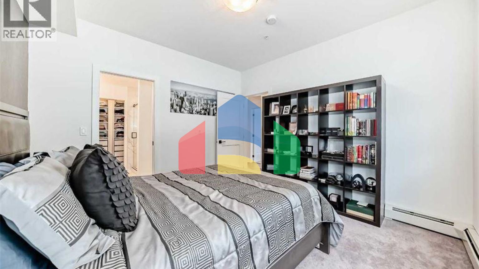 Residential - Single Family Home - Calgary, Canada - Canada