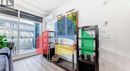 Residential - Single Family Home - Calgary, Canada - Canada