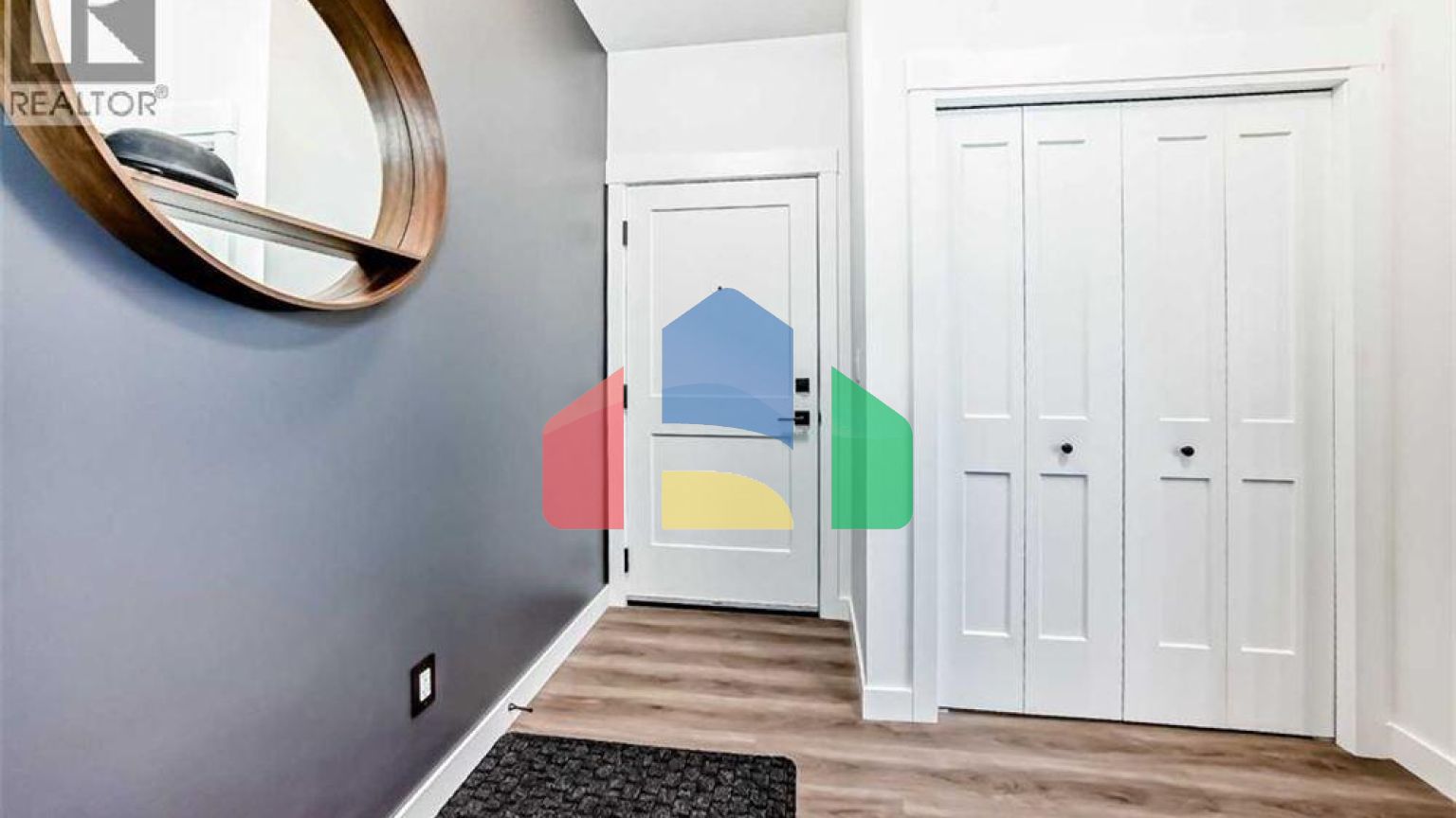 Residential - Single Family Home - Calgary, Canada - Canada