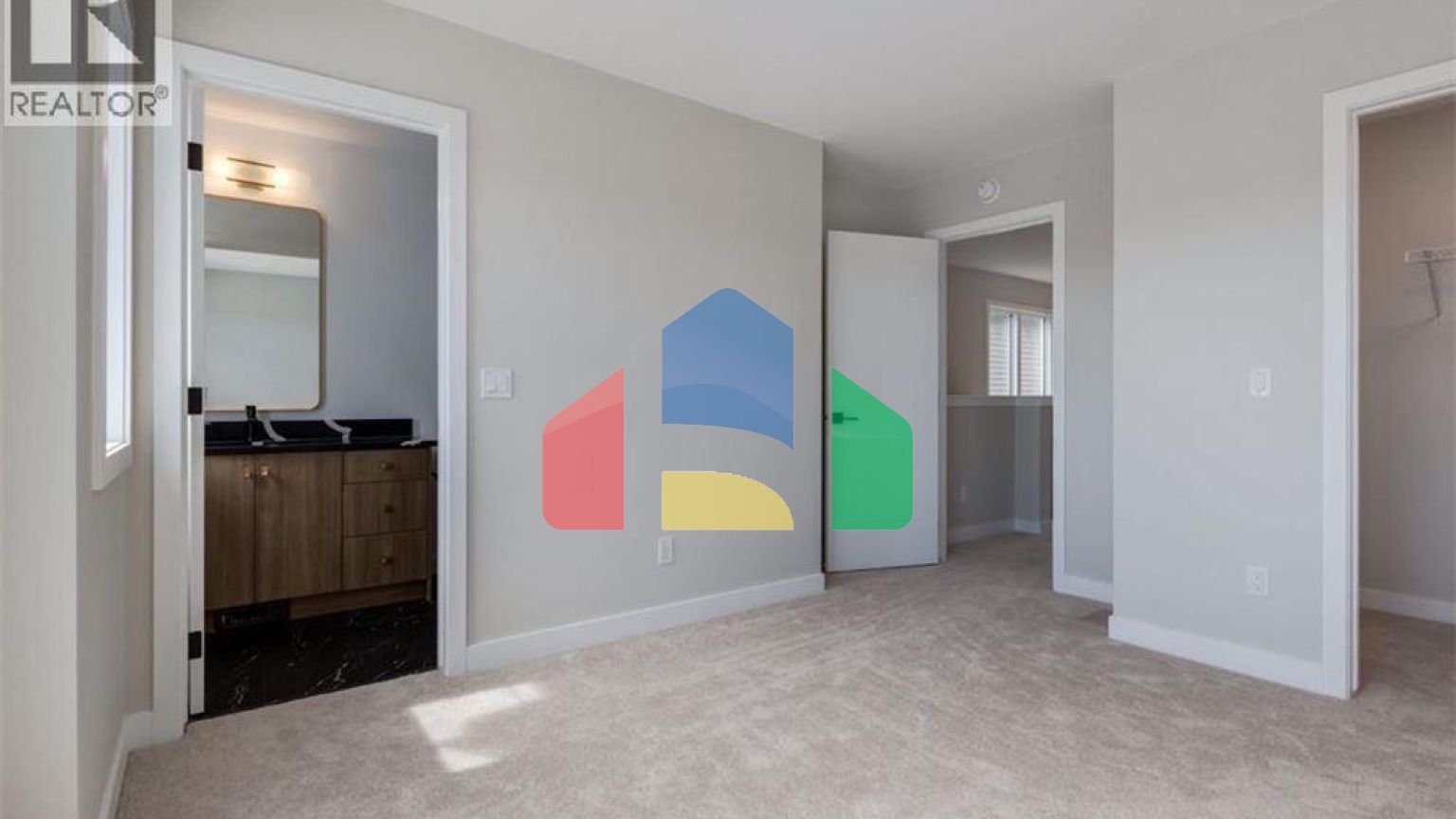 Residential - Single Family Home - Calgary, Canada - Canada