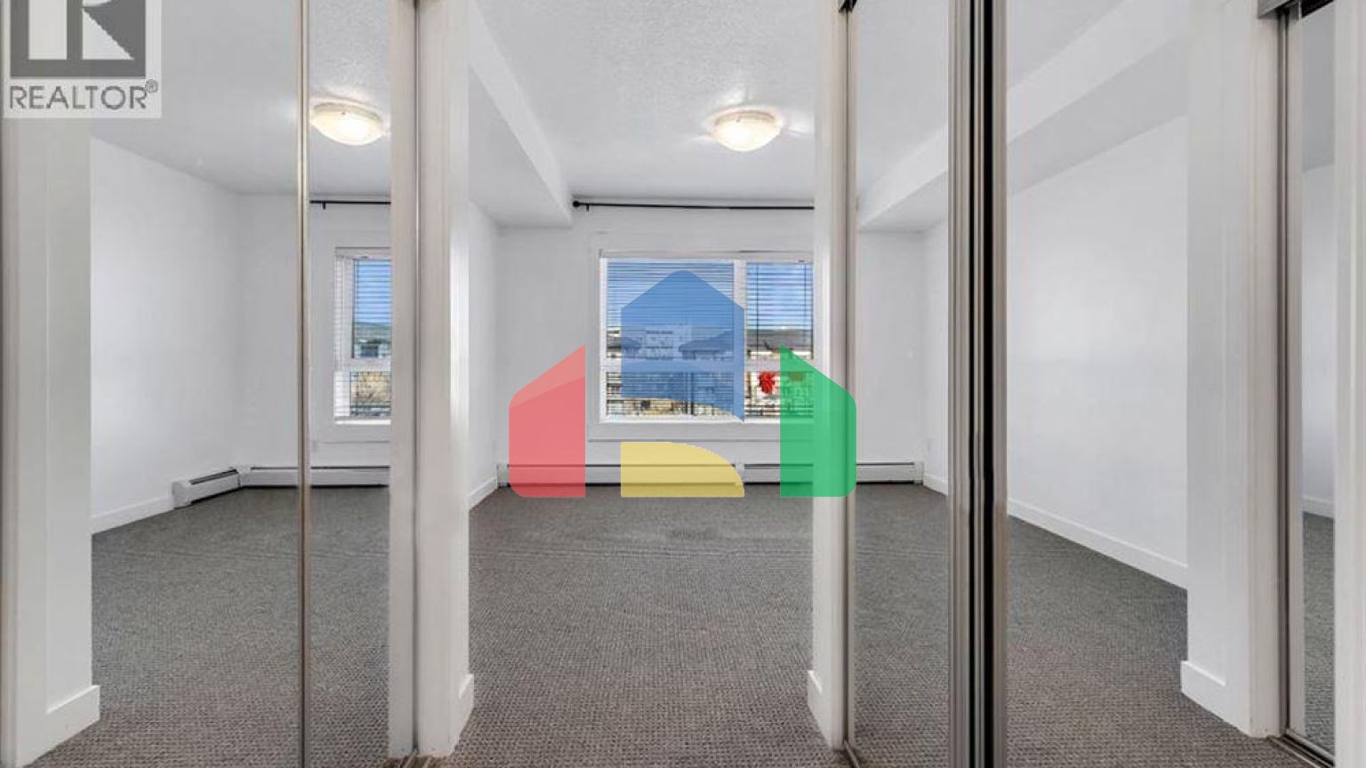 Residential - Single Family Home - Calgary, Canada - Canada