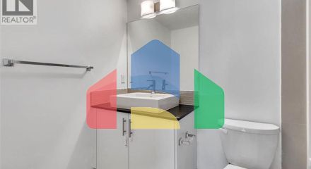 Residential - Single Family Home - Calgary, Canada - Canada