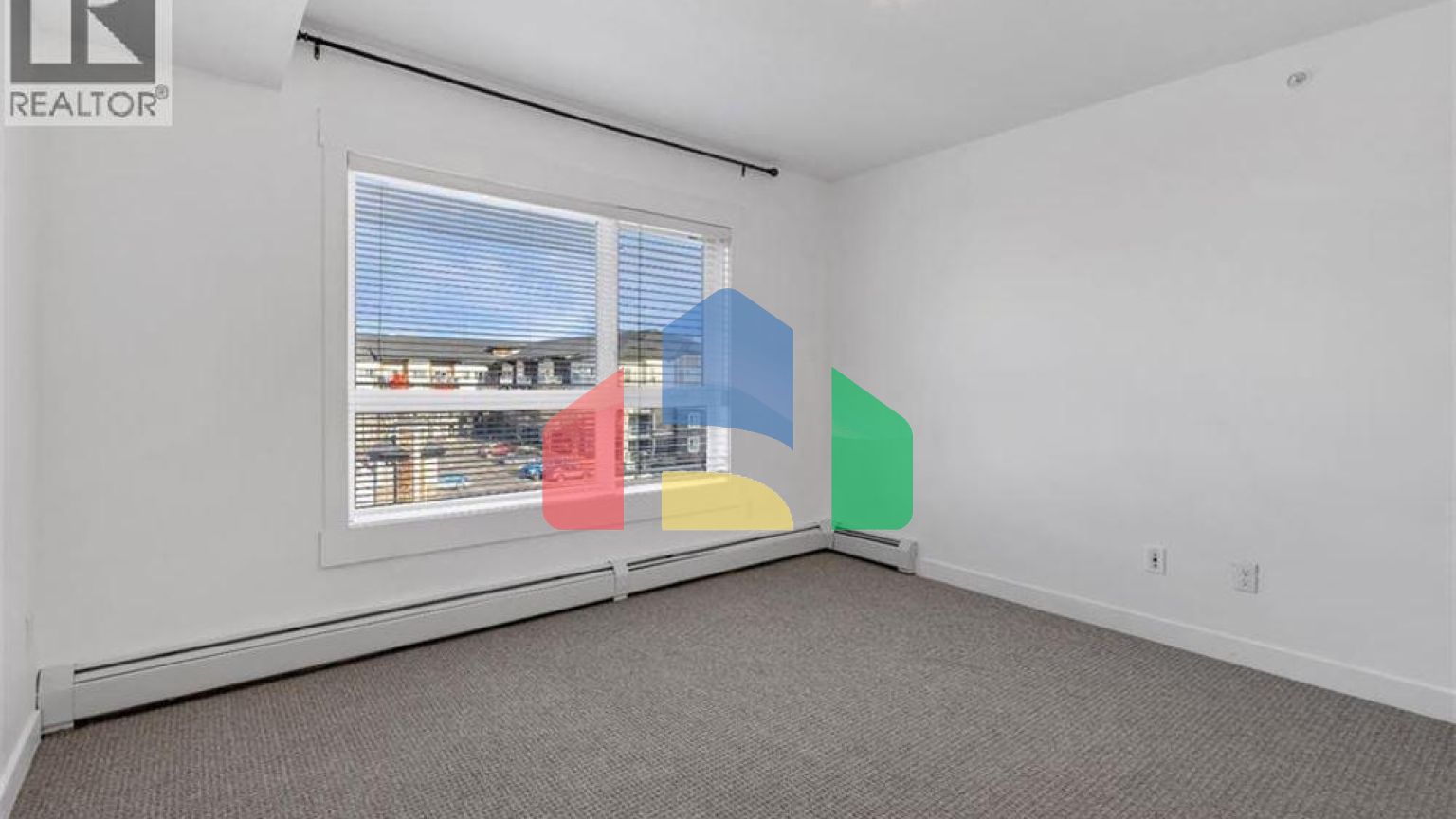 Residential - Single Family Home - Calgary, Canada - Canada