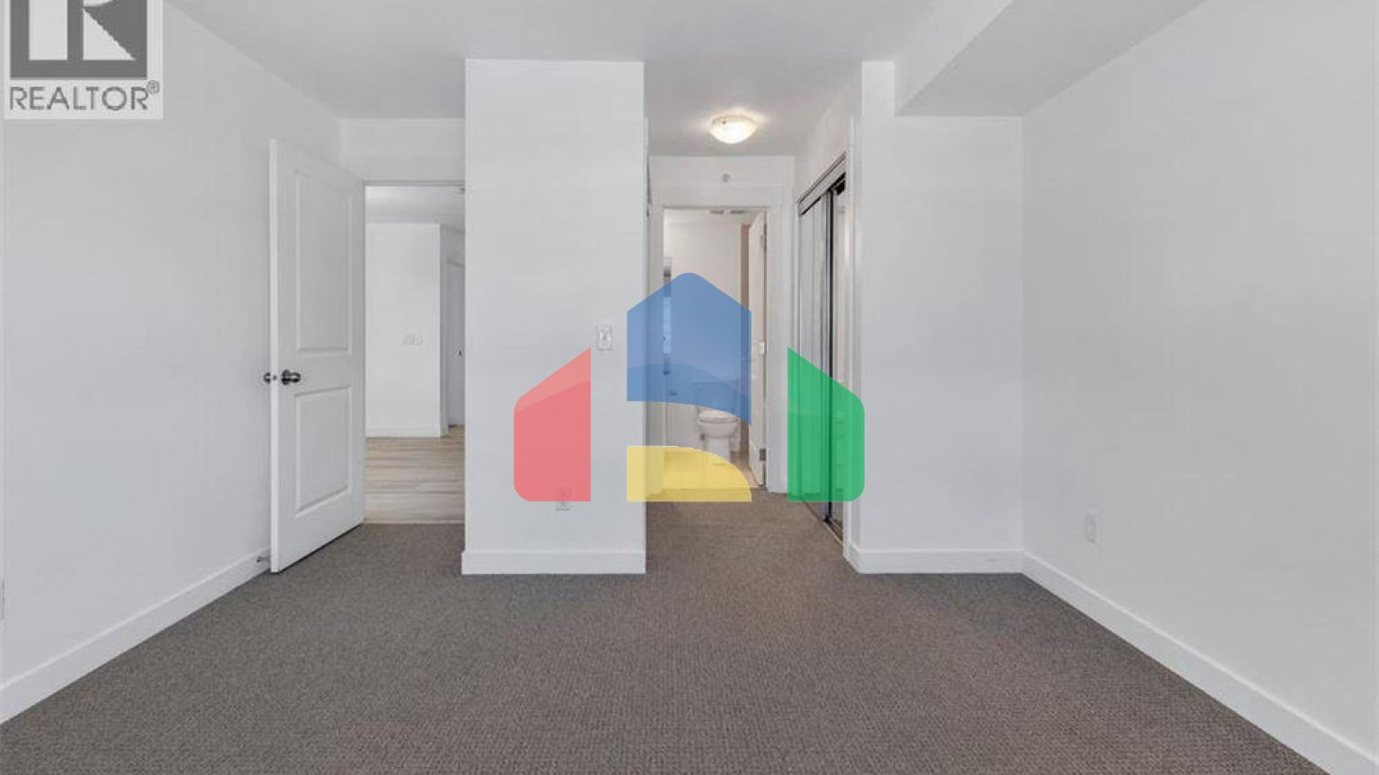 Residential - Single Family Home - Calgary, Canada - Canada